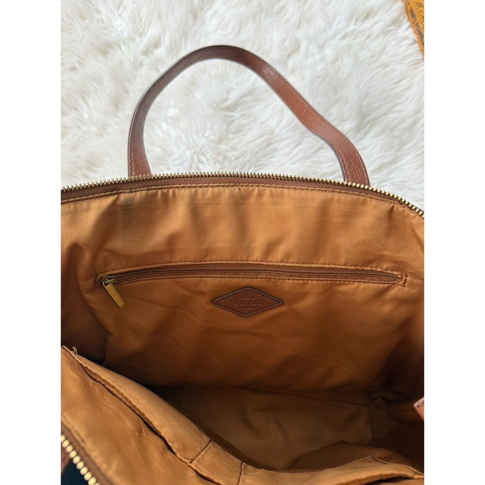 Fossil Tote - Picture 6 of 10